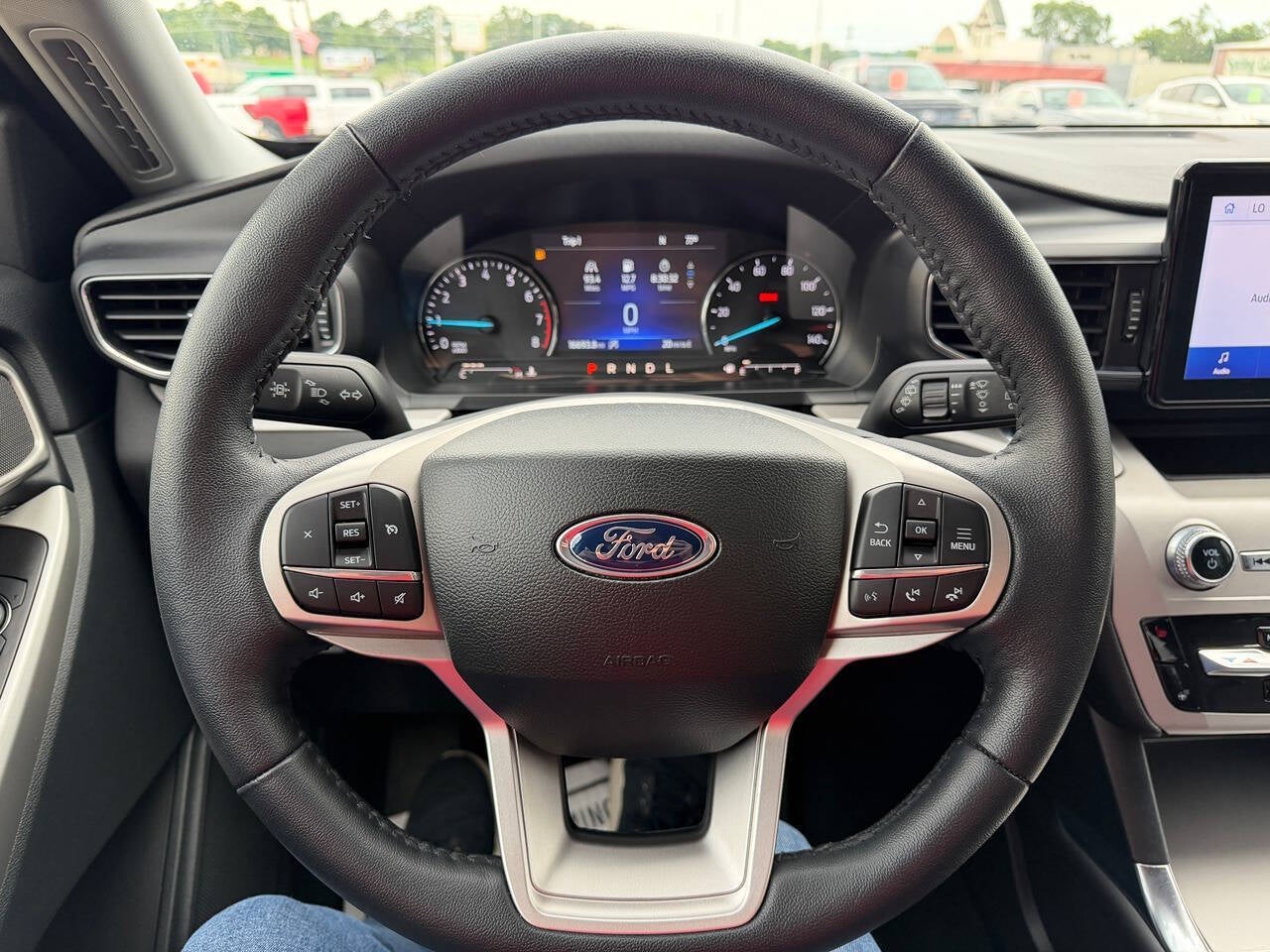 2023 Ford Explorer XLT AWD 4dr SUV