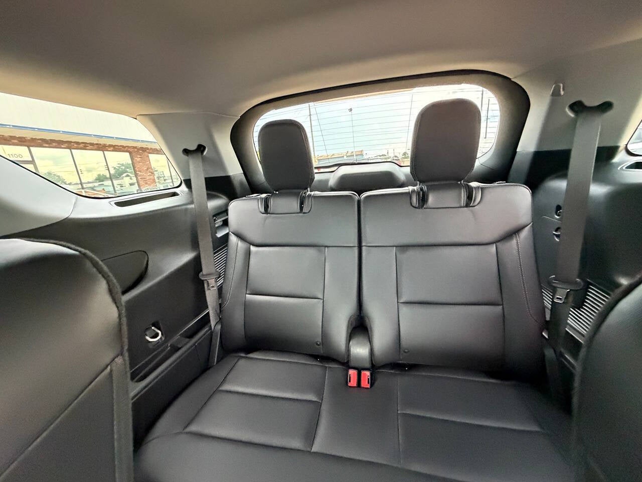 2023 Ford Explorer XLT AWD 4dr SUV