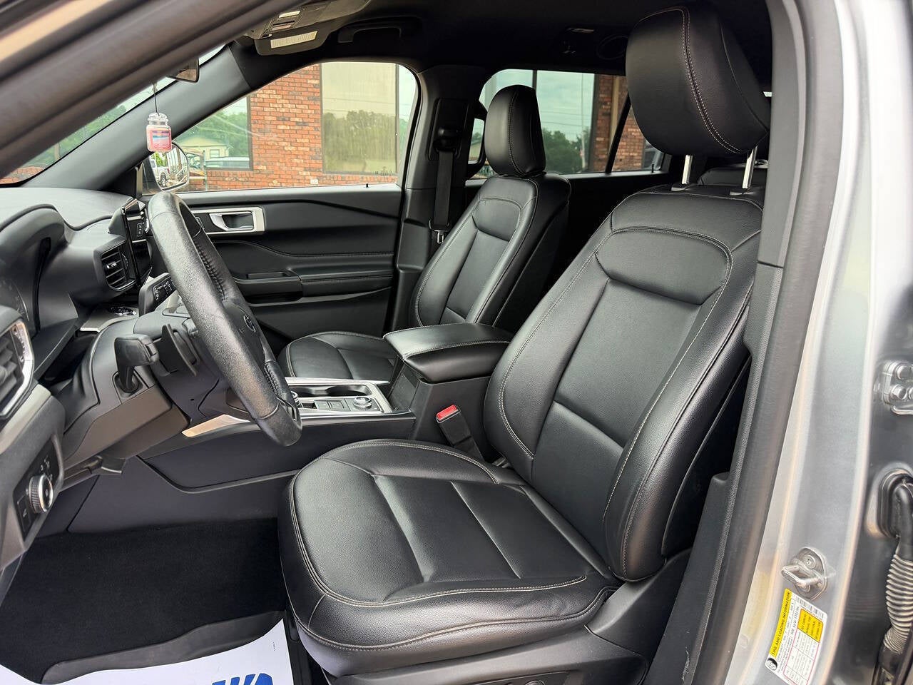 2020 Ford Explorer XLT AWD 4dr SUV