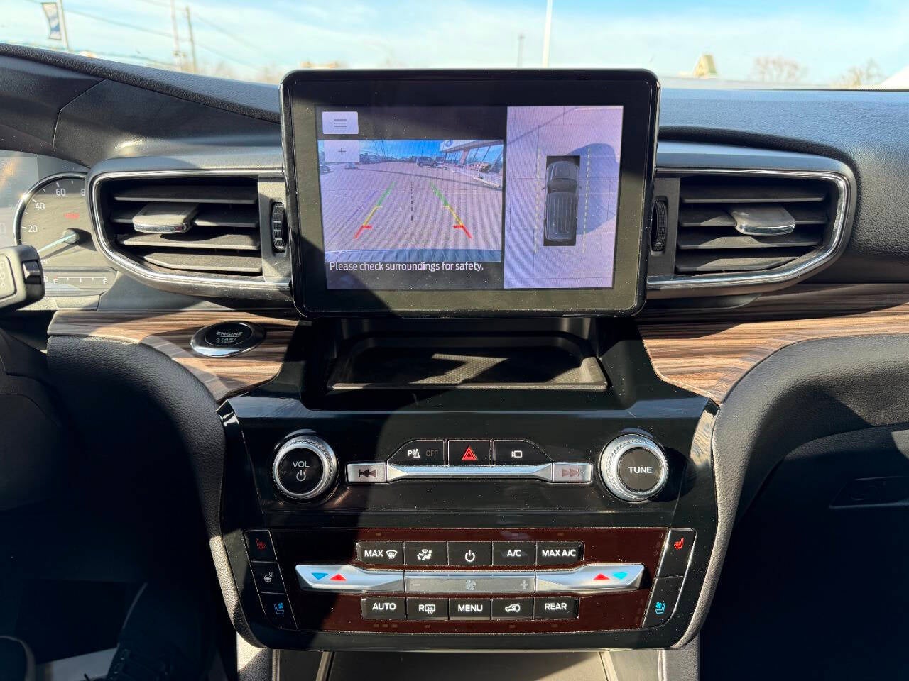 2023 Ford Explorer Limited AWD 4dr SUV