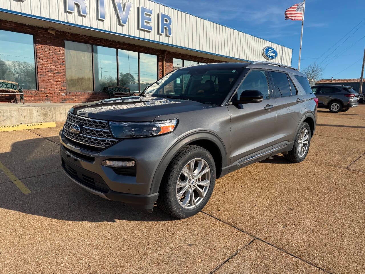 2023 Ford Explorer Limited AWD 4dr SUV