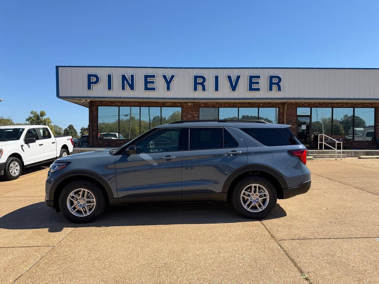 2027 Ford Explorer Active AWD 4dr SUV