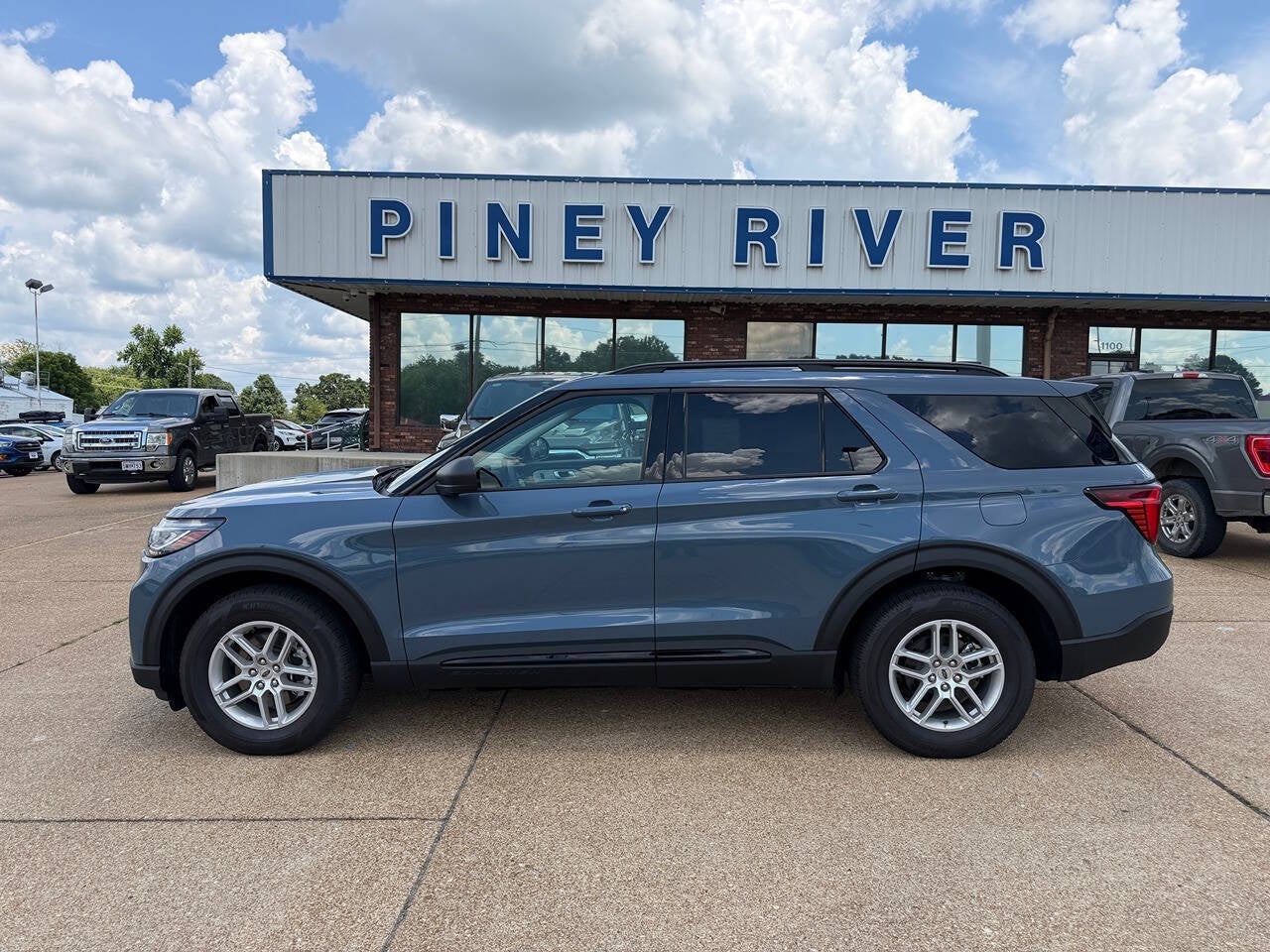 2026 Ford Explorer Active AWD 4dr SUV