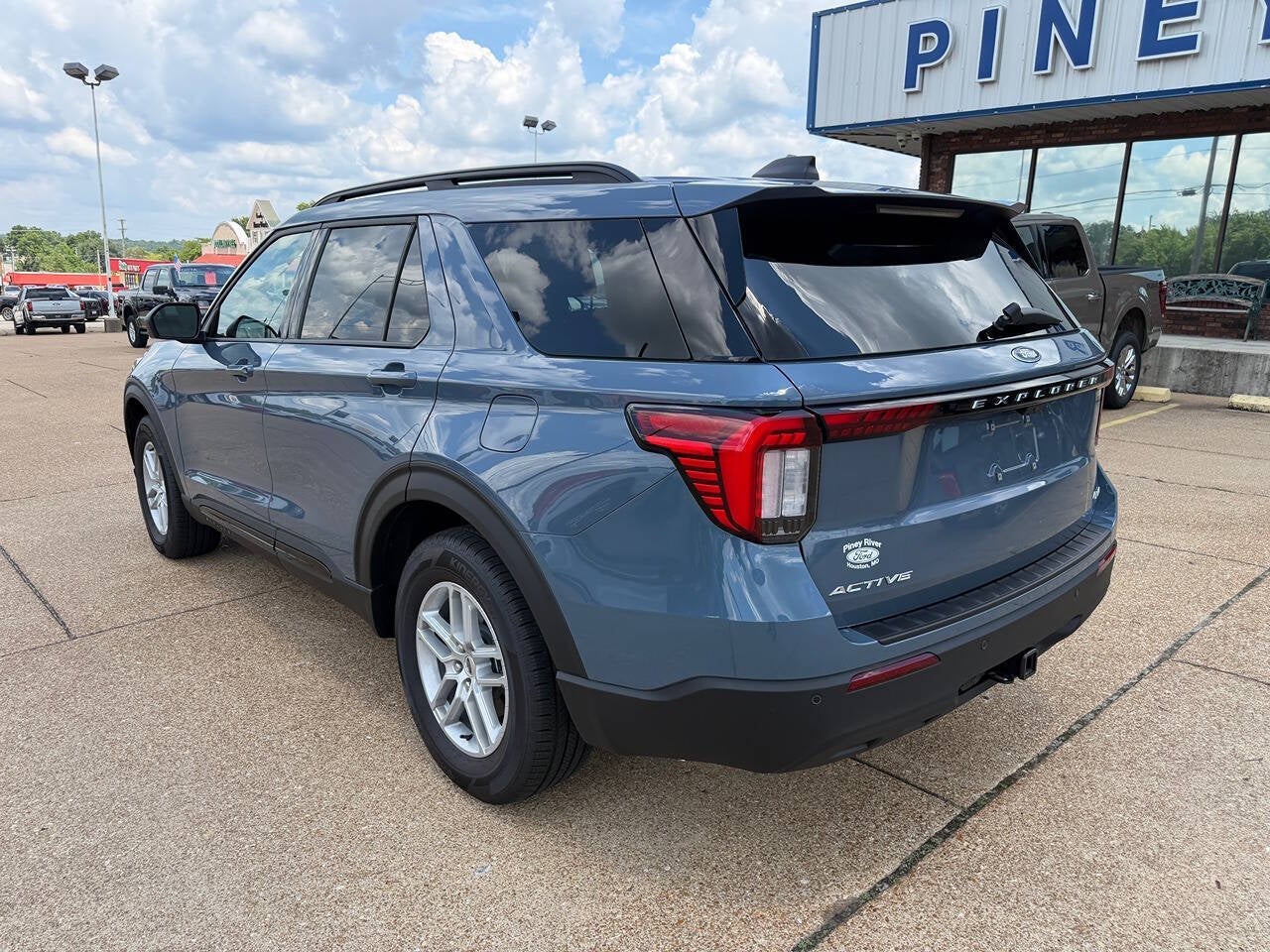 2026 Ford Explorer Active AWD 4dr SUV