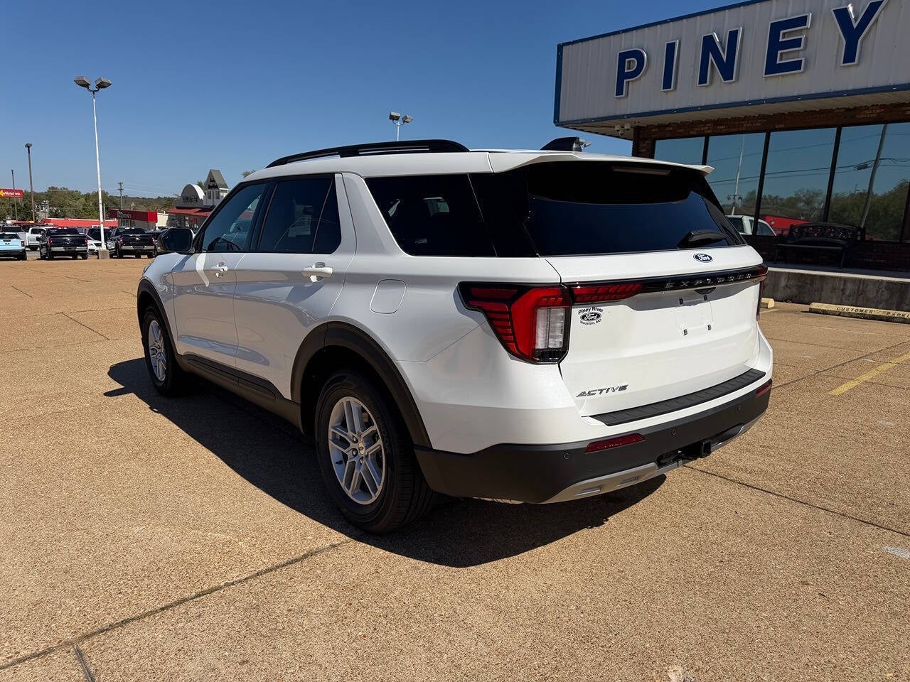 2027 Ford Explorer Active AWD 4dr SUV