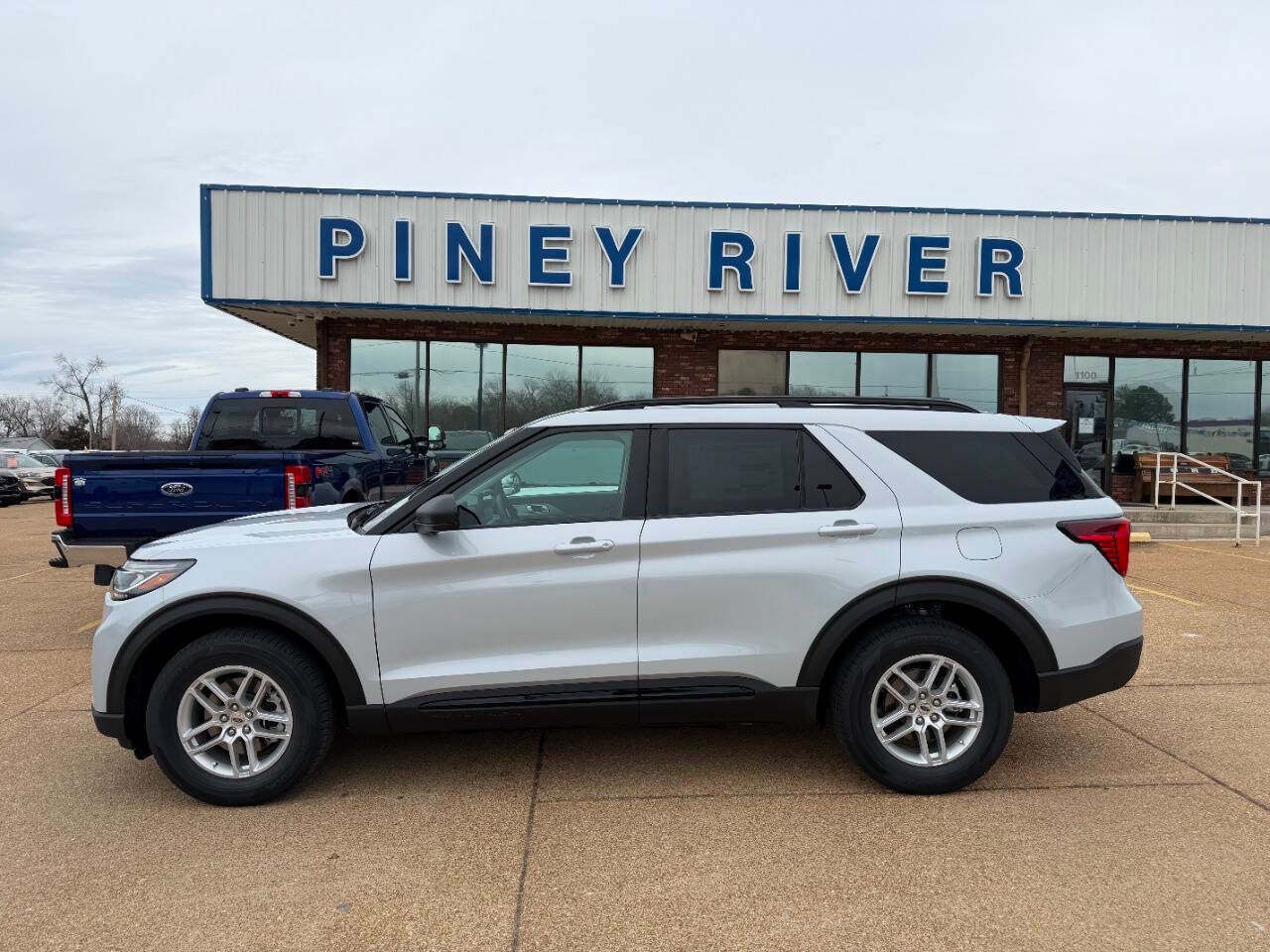 2026 Ford Explorer Active AWD 4dr SUV
