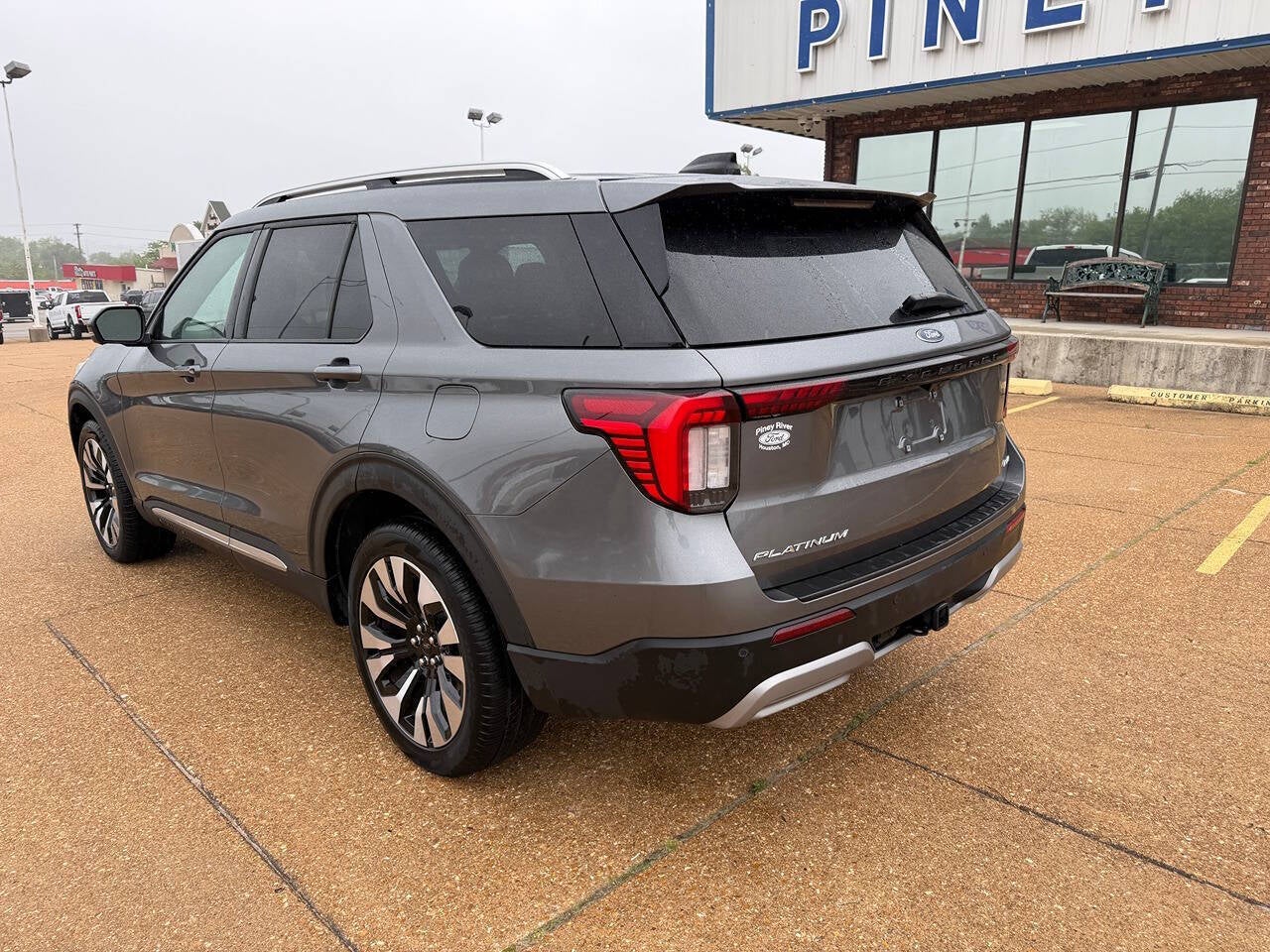 2025 Ford Explorer Platinum AWD 4dr SUV