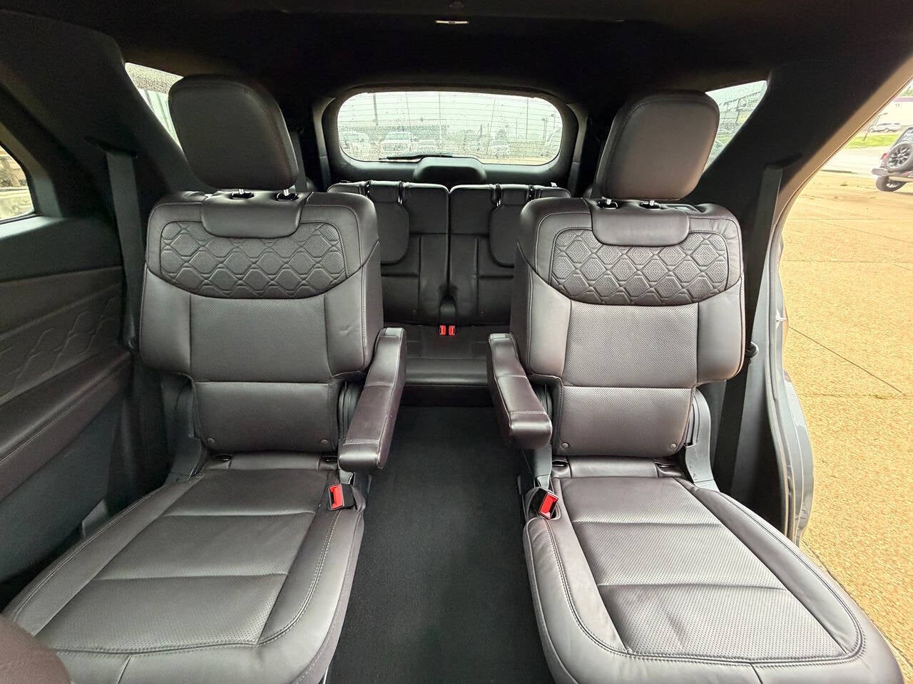 2025 Ford Explorer Platinum AWD 4dr SUV