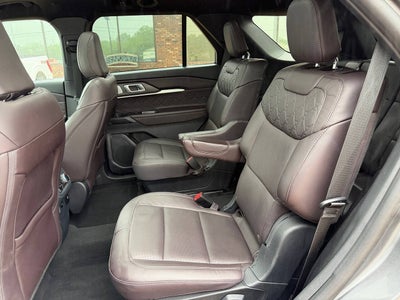 2025 Ford Explorer Platinum AWD 4dr SUV