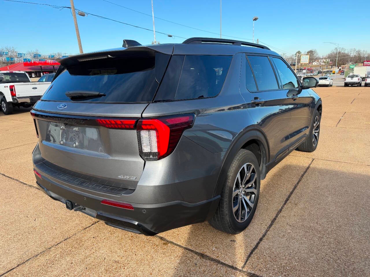 2025 Ford Explorer ST Line AWD 4dr SUV