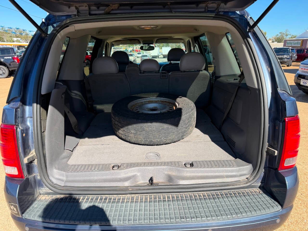 2004 Ford Explorer XLT 4dr 4WD SUV