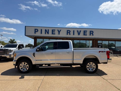 2017 Ford F-250 Super Duty Lariat 4x4 4dr Crew Cab 6.8 ft. SB Pickup