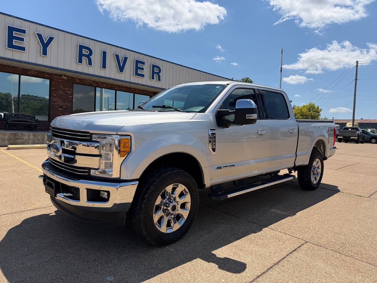 2017 Ford F-250 Super Duty Lariat 4x4 4dr Crew Cab 6.8 ft. SB Pickup