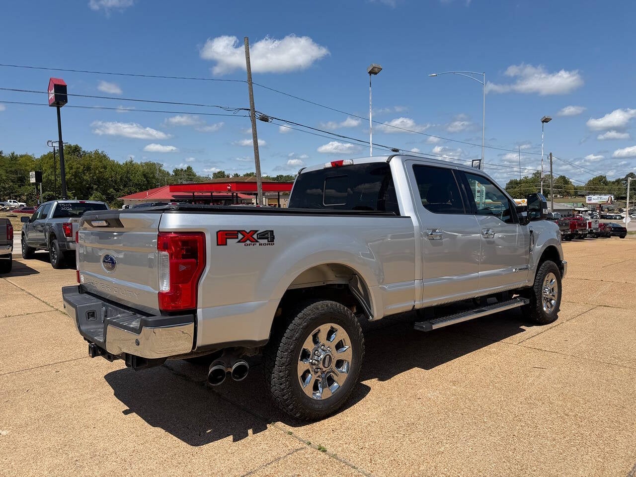 2017 Ford F-250 Super Duty Lariat 4x4 4dr Crew Cab 6.8 ft. SB Pickup