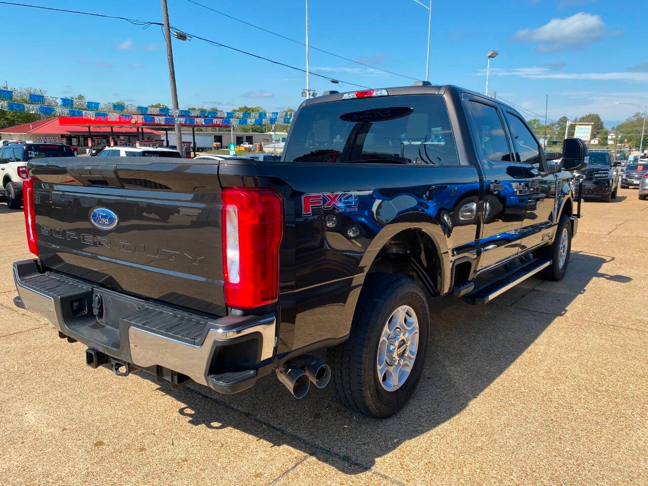 2025 Ford F-250 Super Duty XLT 4x4 4dr Crew Cab 6.8 ft. SB Pickup