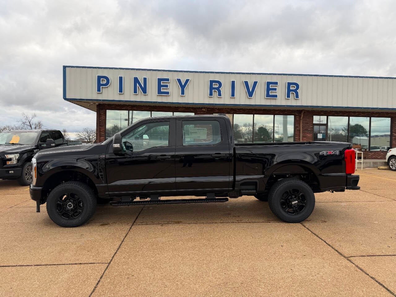 2026 Ford F-350 Super Duty XL 4x4 4dr Crew Cab 6.8 ft. SB SRW Pickup