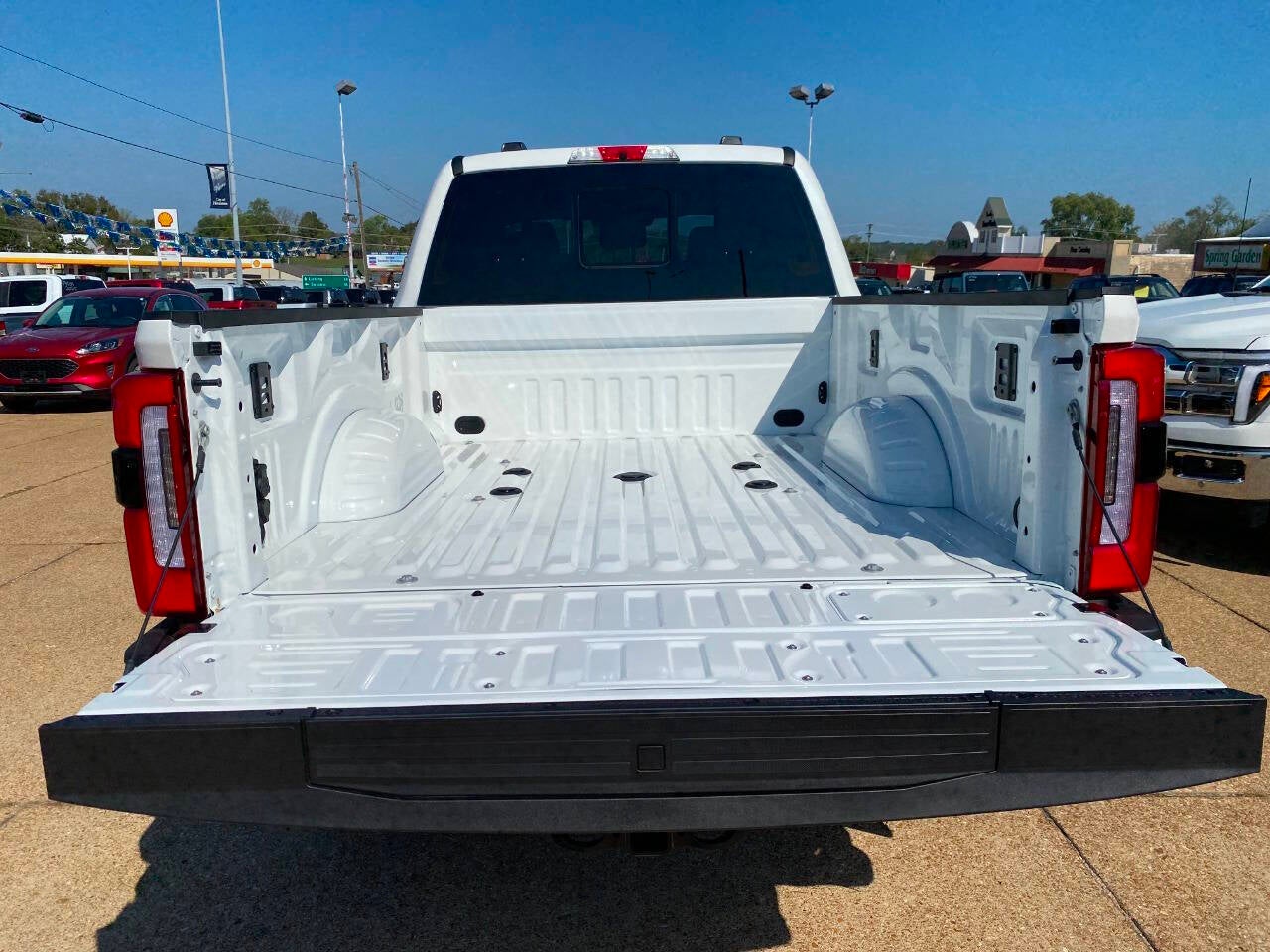 2026 Ford F-350 Super Duty Platinum 4x4 4dr Crew Cab 6.8 ft. SB SRW Pickup