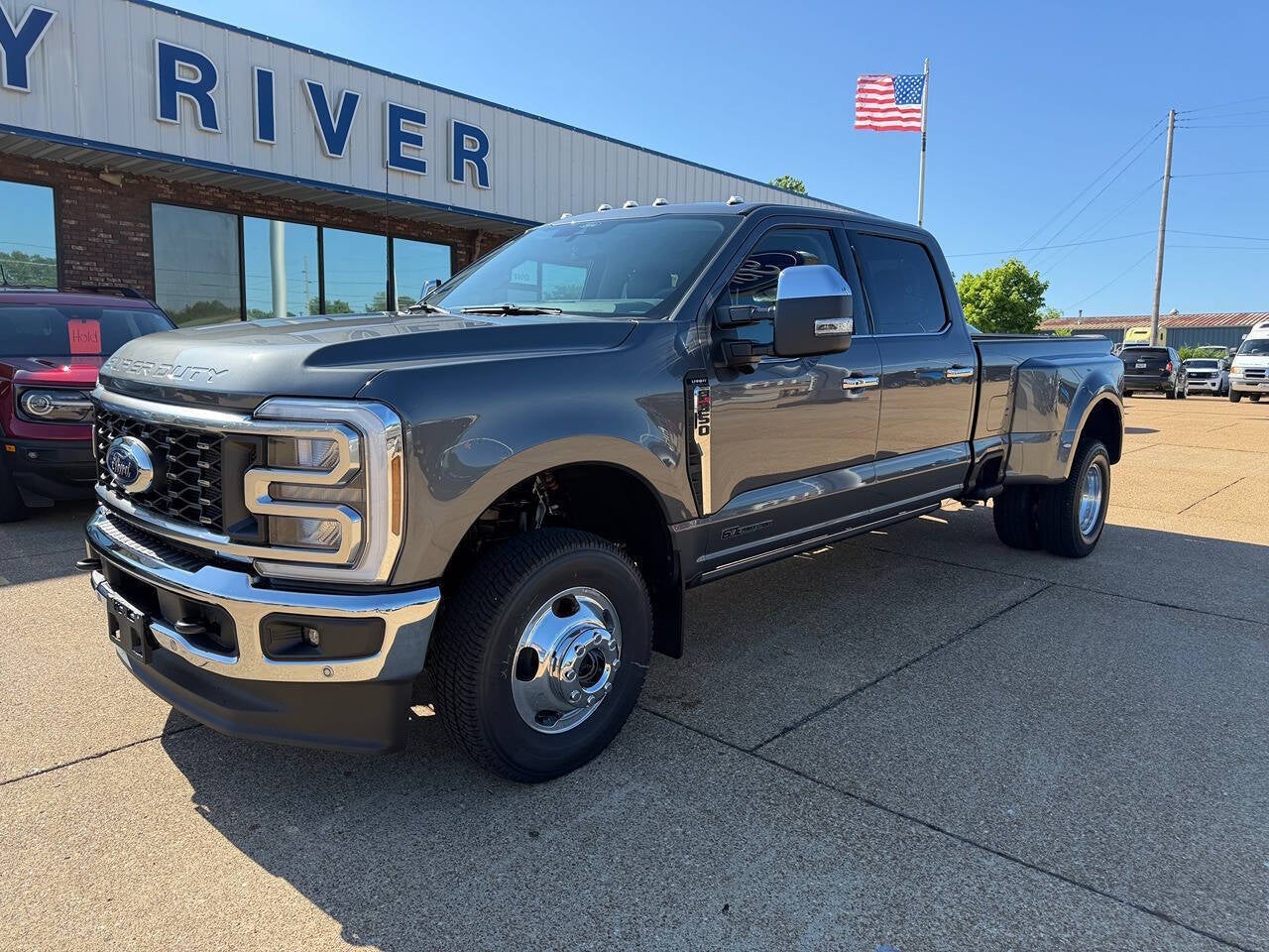 2026 Ford F-350 Super Duty Lariat 4x4 4dr Crew Cab 8 ft. LB DRW Pickup