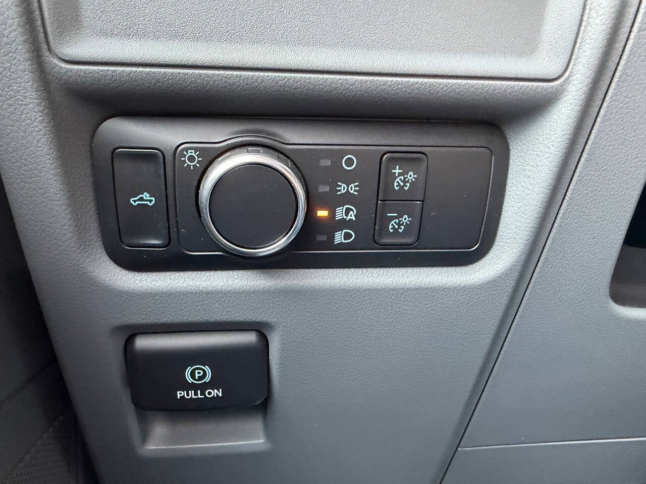 2022 Ford F-150 XL 4x4 4dr SuperCrew 5.5 ft. SB
