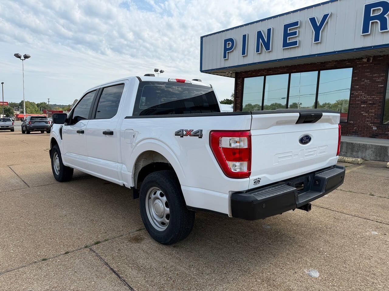 2022 Ford F-150 XL 4x4 4dr SuperCrew 5.5 ft. SB