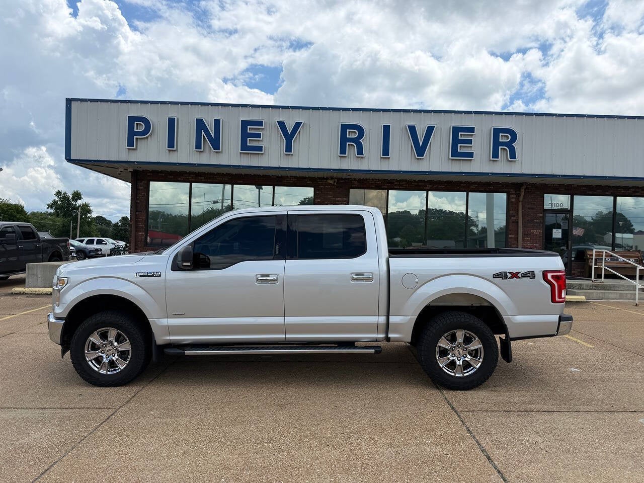 2017 Ford F-150 XLT 4x4 4dr SuperCrew 5.5 ft. SB