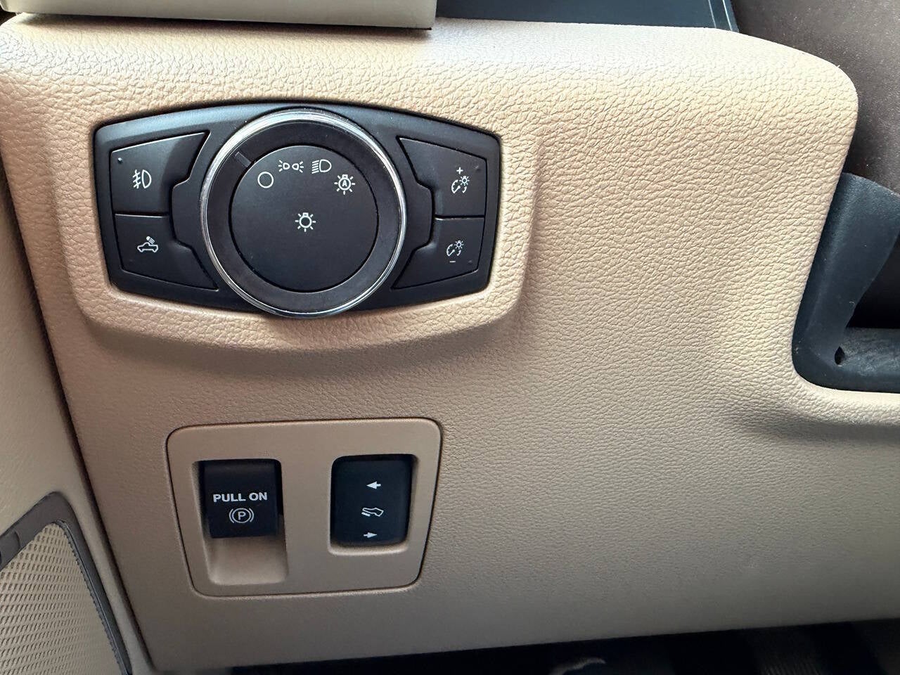 2018 Ford F-150 Lariat 4x4 4dr SuperCrew 5.5 ft. SB