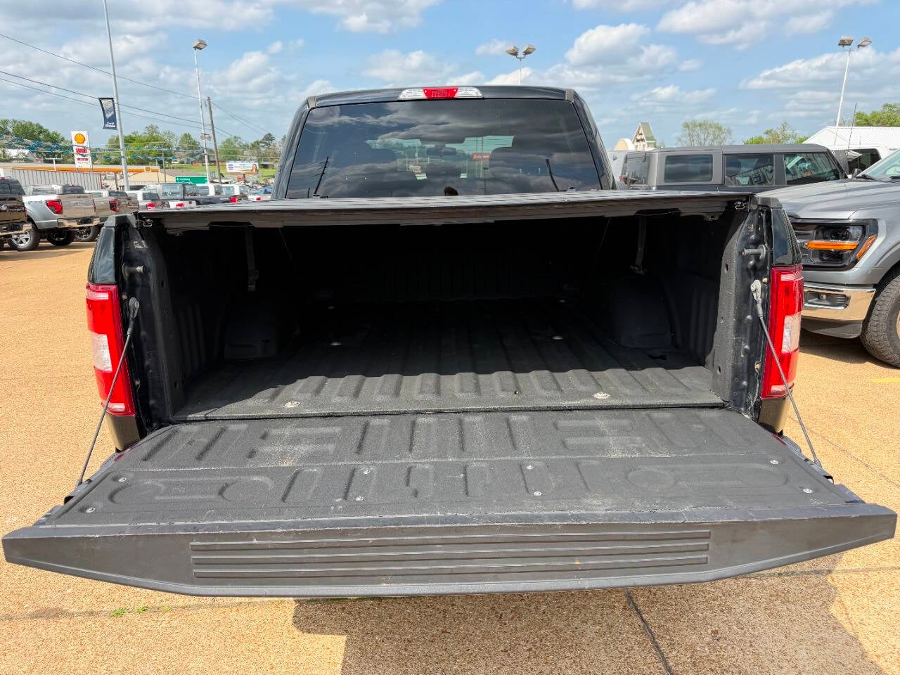2018 Ford F-150 XL 4x4 4dr SuperCrew 5.5 ft. SB
