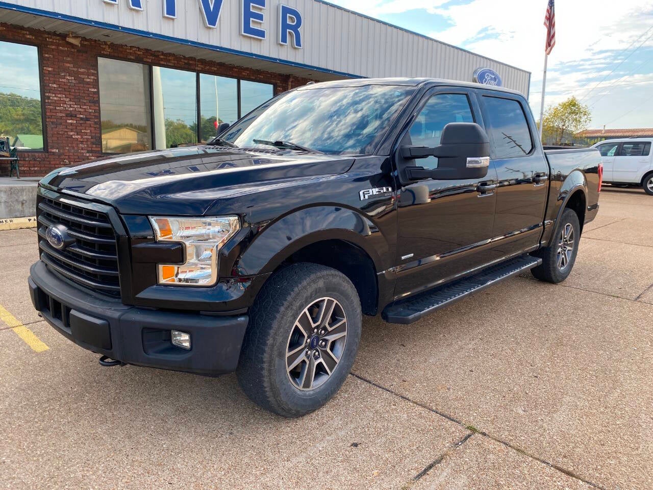 2017 Ford F-150 XLT 4x4 4dr SuperCrew 5.5 ft. SB