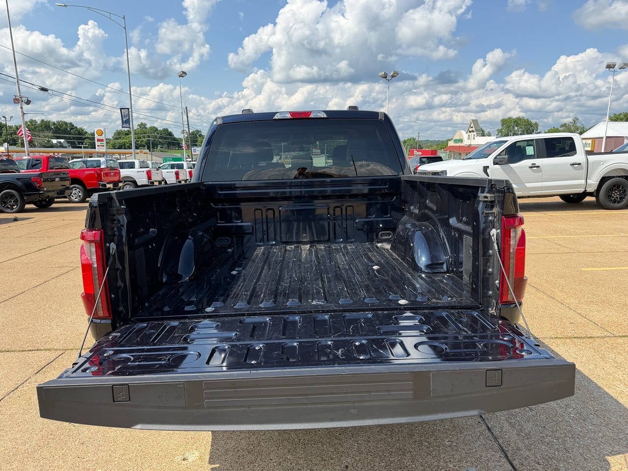 2024 Ford F-150 XL 4x4 4dr SuperCrew 5.5 ft. SB