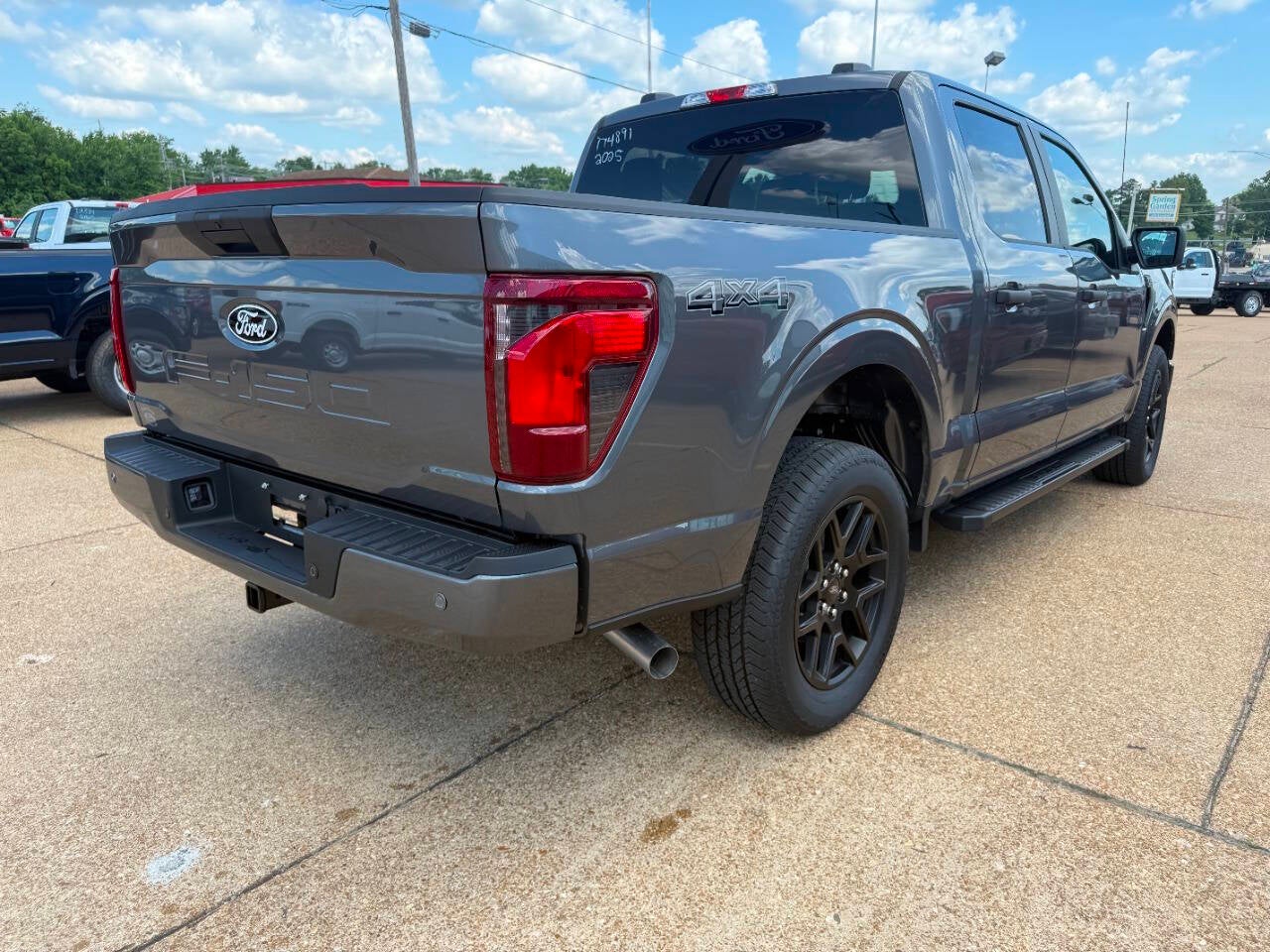 2025 Ford F-150 STX 4x4 4dr SuperCrew 5.5 ft. SB