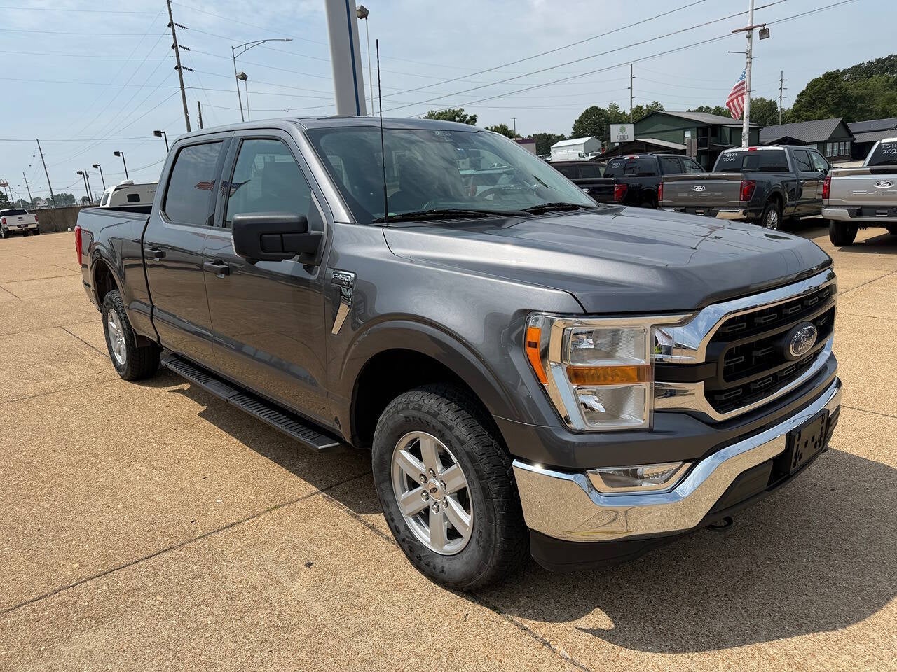 2021 Ford F-150 XLT 4x4 4dr SuperCrew 6.5 ft. SB