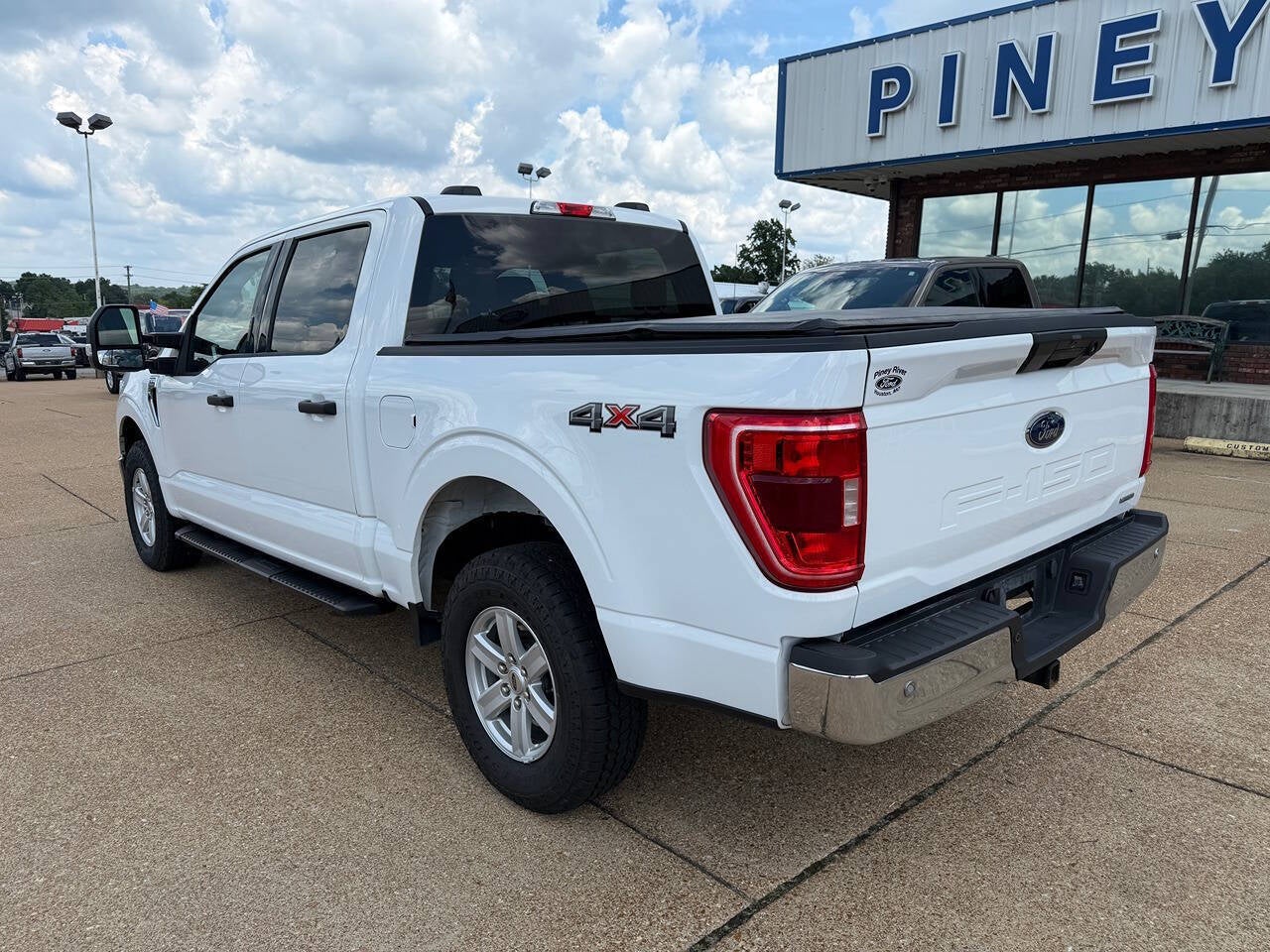 2022 Ford F-150 XLT 4x4 4dr SuperCrew 5.5 ft. SB