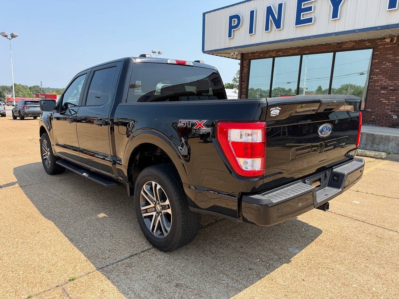 2022 Ford F-150 XL 4x4 4dr SuperCrew 5.5 ft. SB