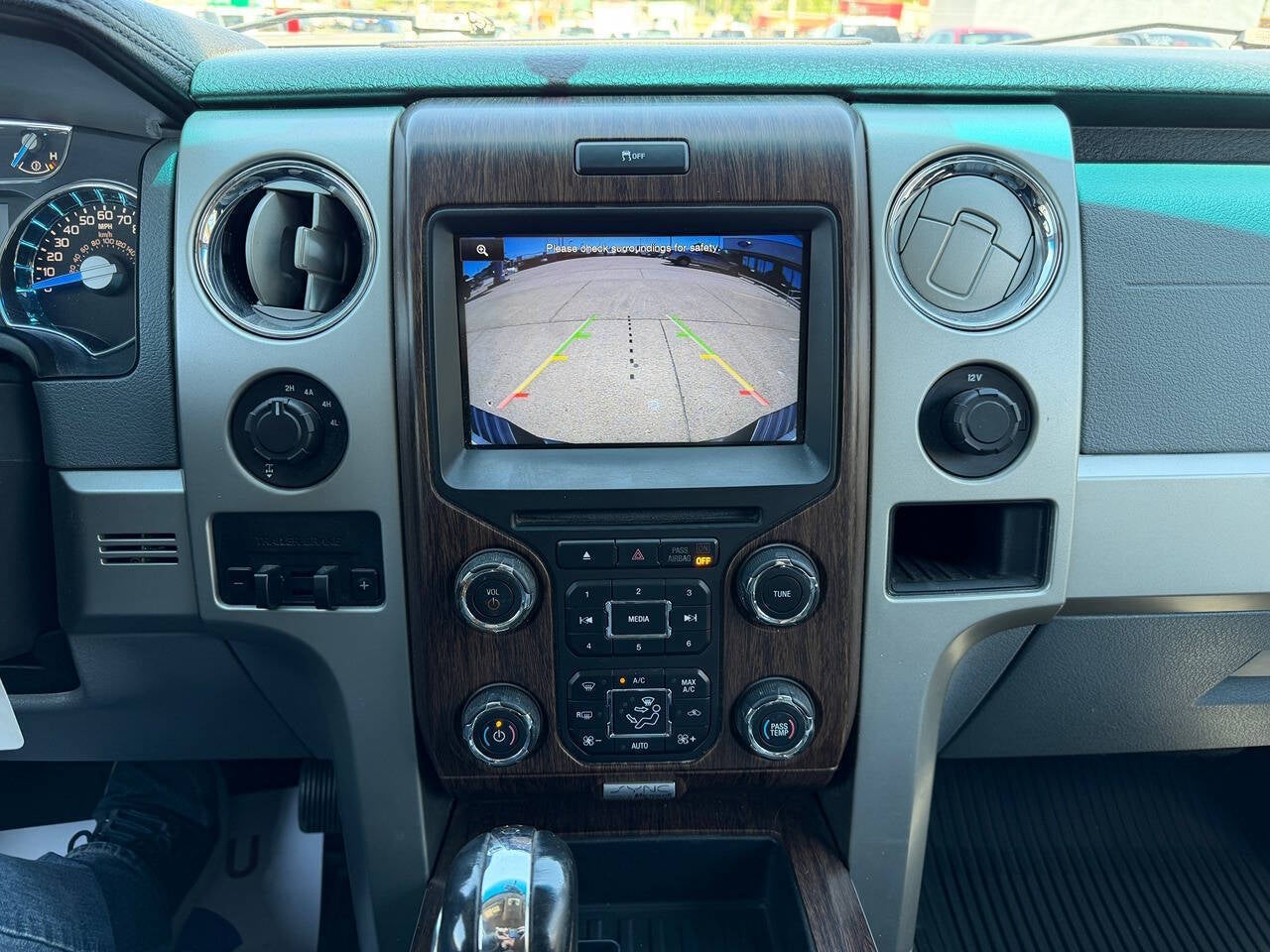 2014 Ford F-150 Lariat 4x4 4dr SuperCrew Styleside 6.5 ft. SB