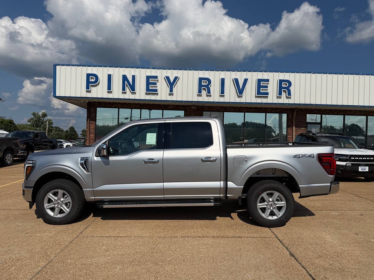 2026 Ford F-150 Lariat 4x4 4dr SuperCrew 5.5 ft. SB