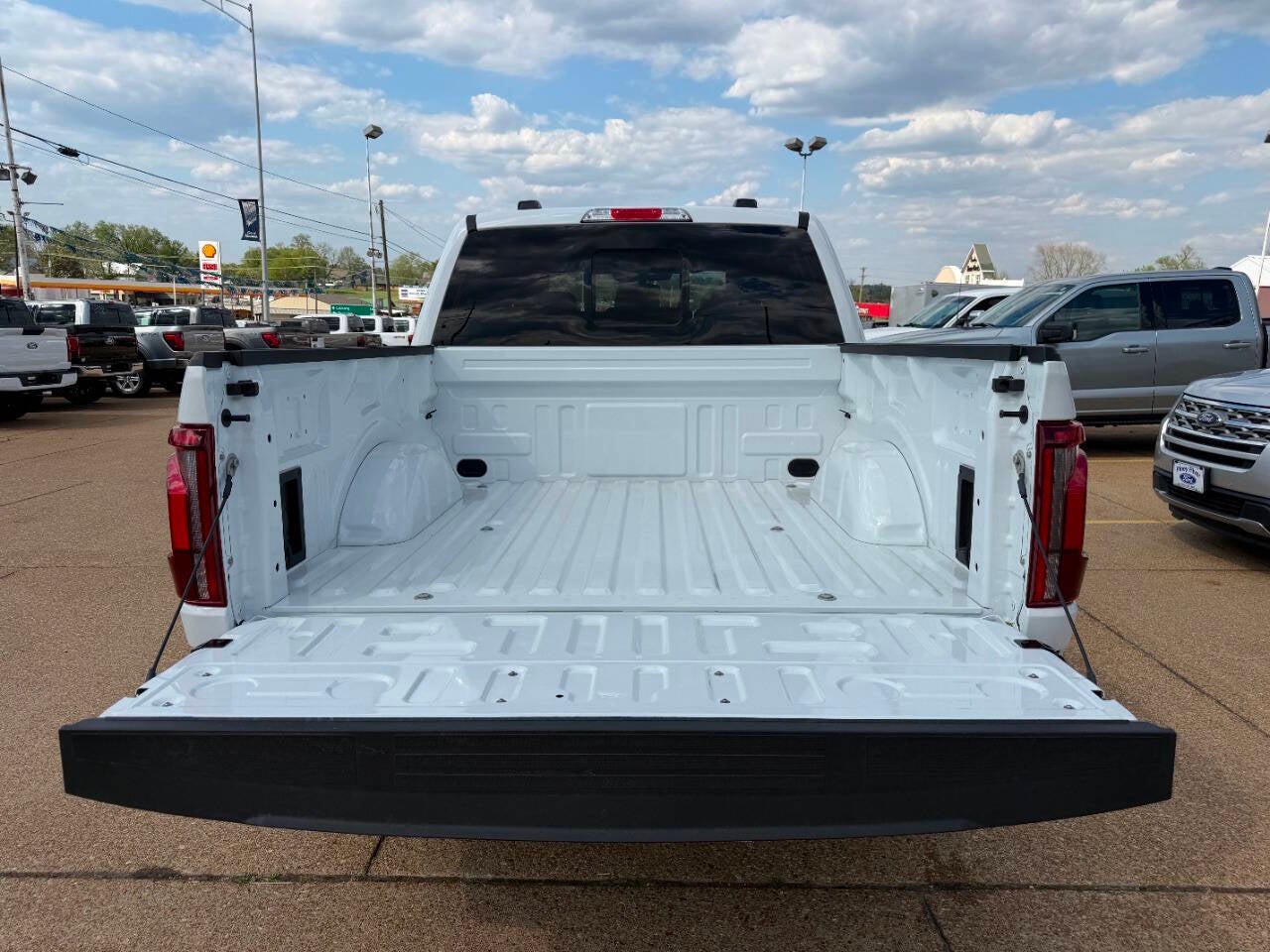 2026 Ford F-150 Lariat 4x4 4dr SuperCrew 5.5 ft. SB