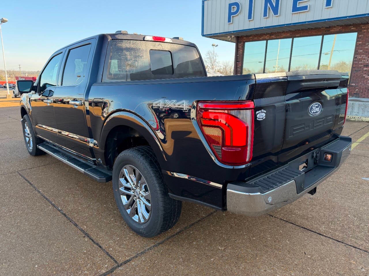 2026 Ford F-150 Lariat 4x4 4dr SuperCrew 5.5 ft. SB