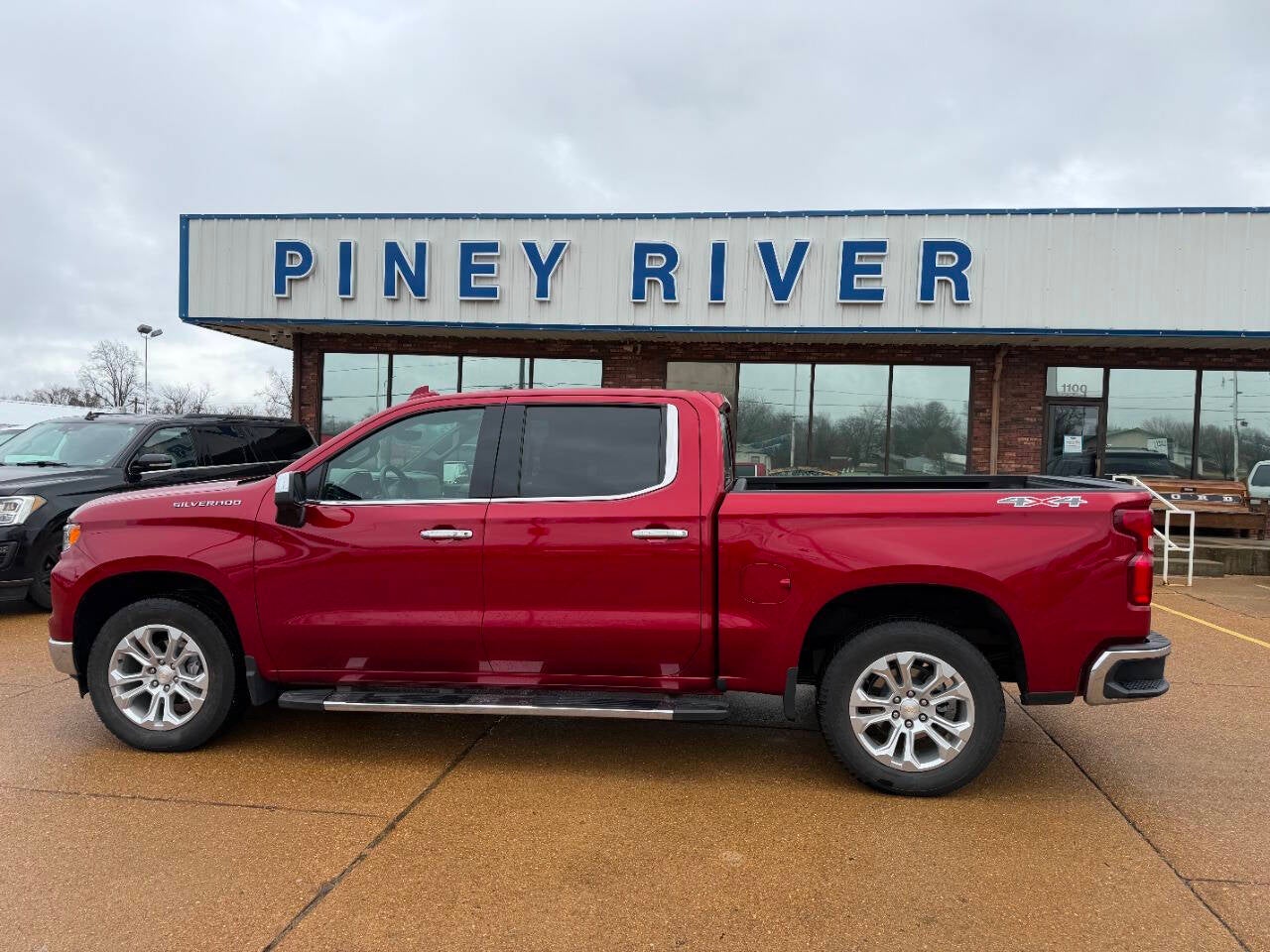 2024 Chevrolet Silverado 1500 LTZ 4x4 4dr Crew Cab 5.8 ft. SB