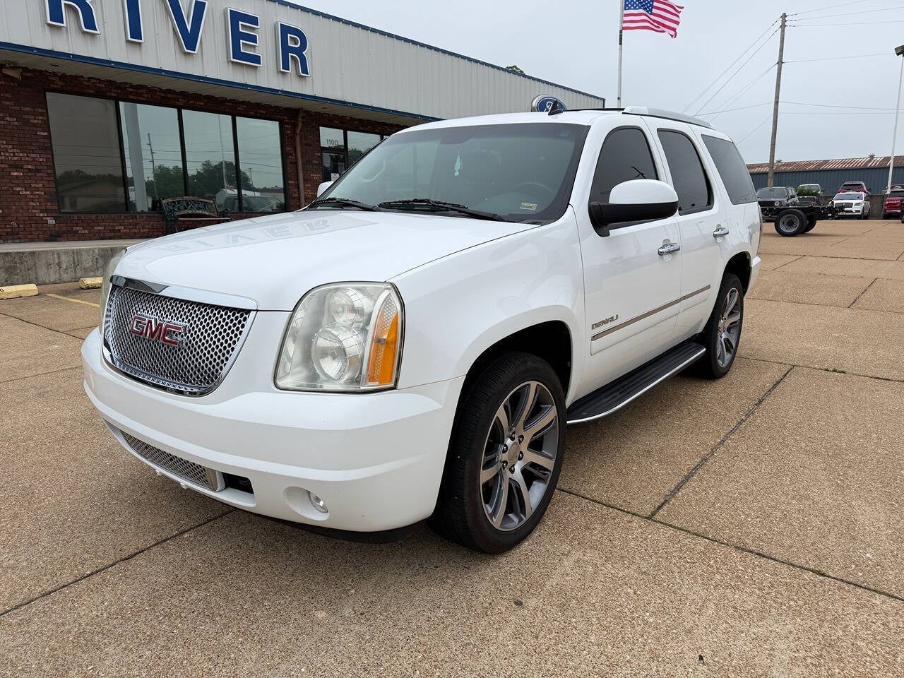 2011 GMC Yukon Denali AWD 4dr SUV
