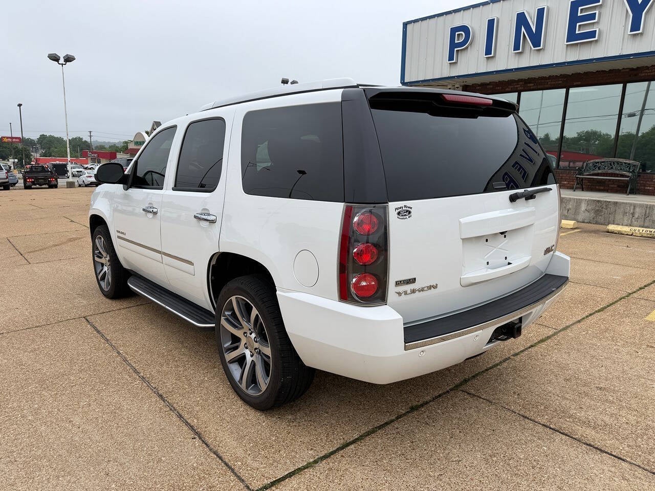 2011 GMC Yukon Denali AWD 4dr SUV
