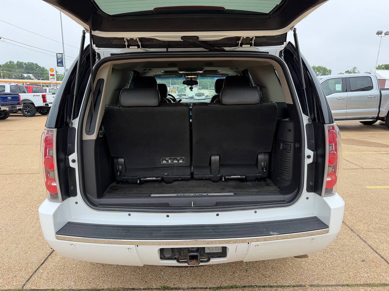 2011 GMC Yukon Denali AWD 4dr SUV