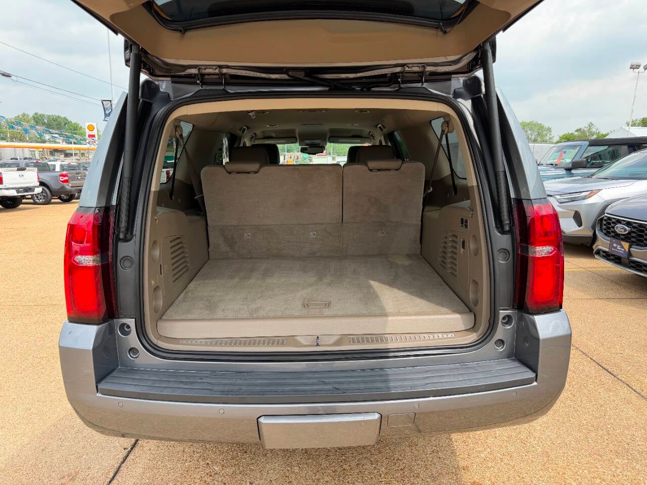 2020 Chevrolet Suburban LT 4x4 4dr SUV