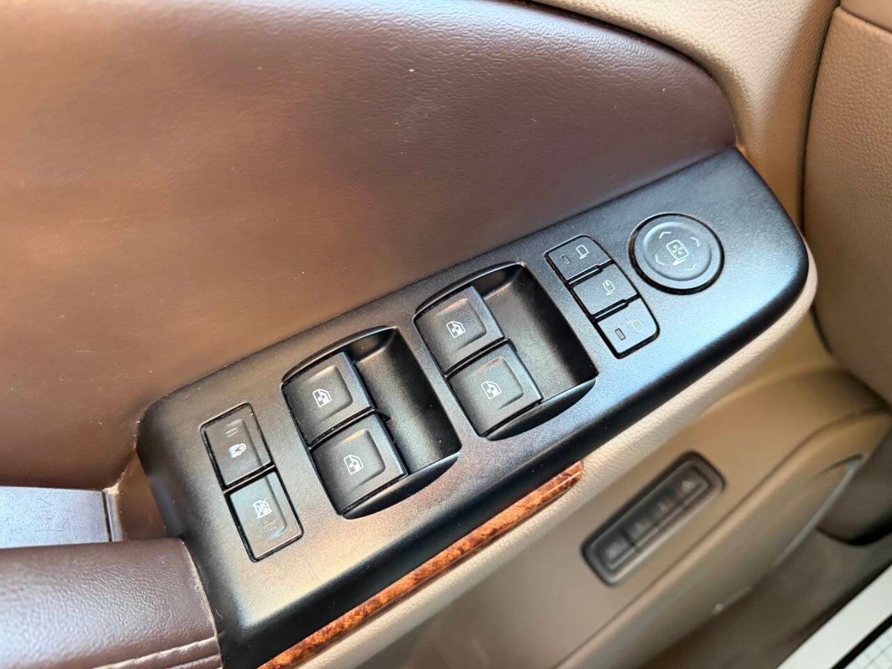 2016 Chevrolet Suburban LTZ 4x4 4dr SUV