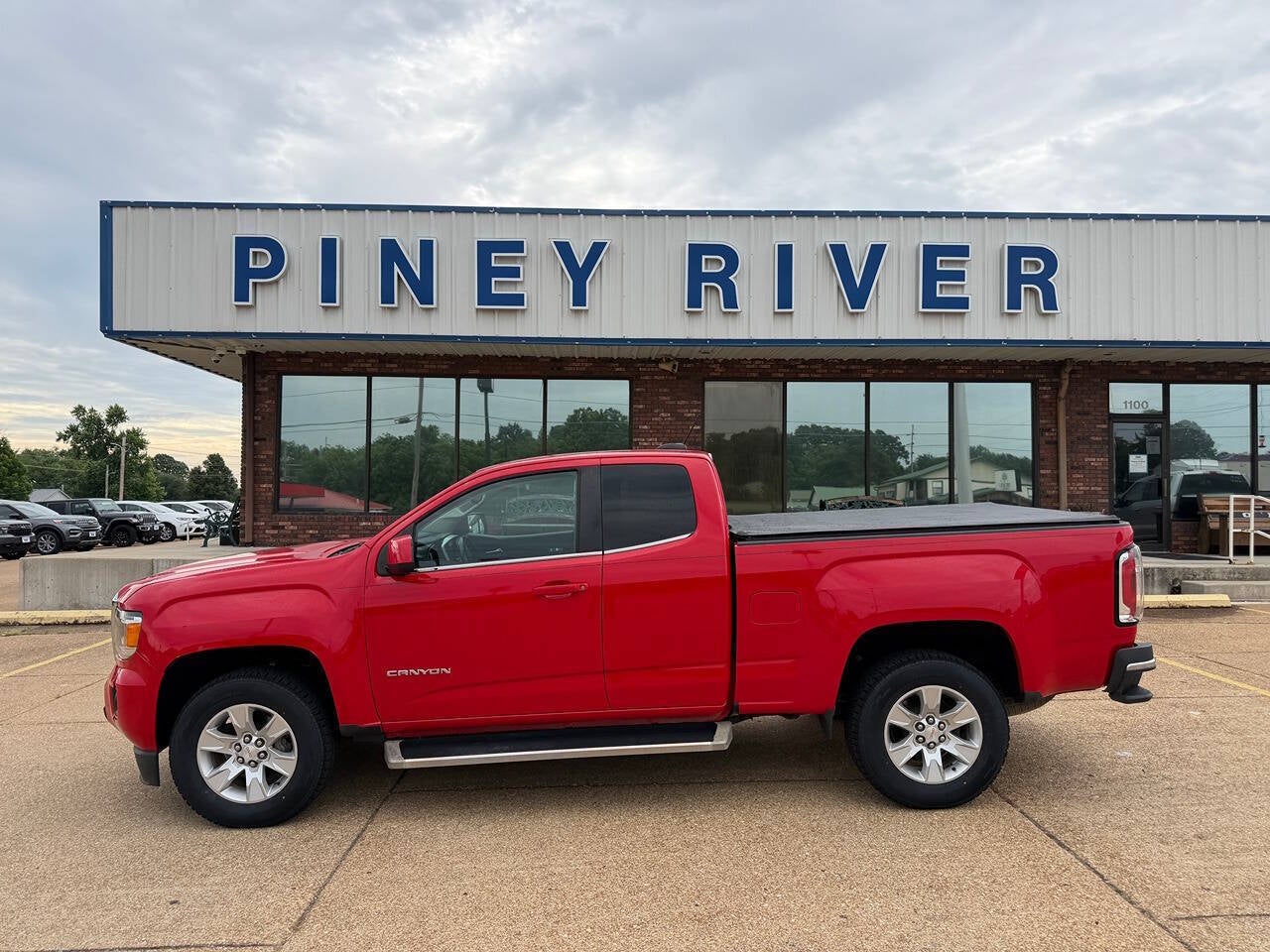 2017 GMC Canyon 2WD SLE Extended Cab's photo