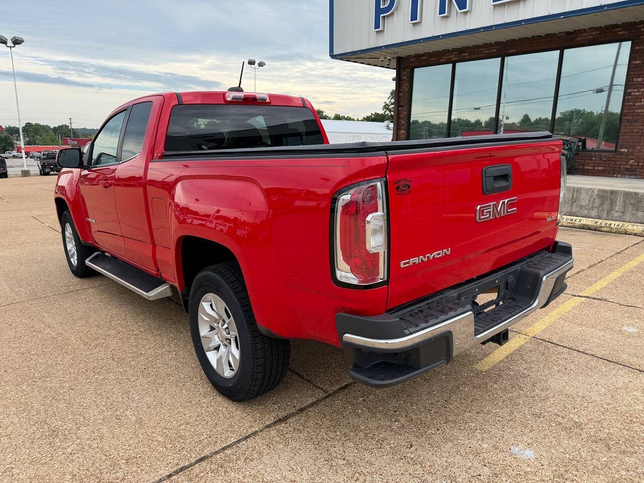 2017 GMC Canyon SLE 4x2 4dr Extended Cab 6 ft. LB