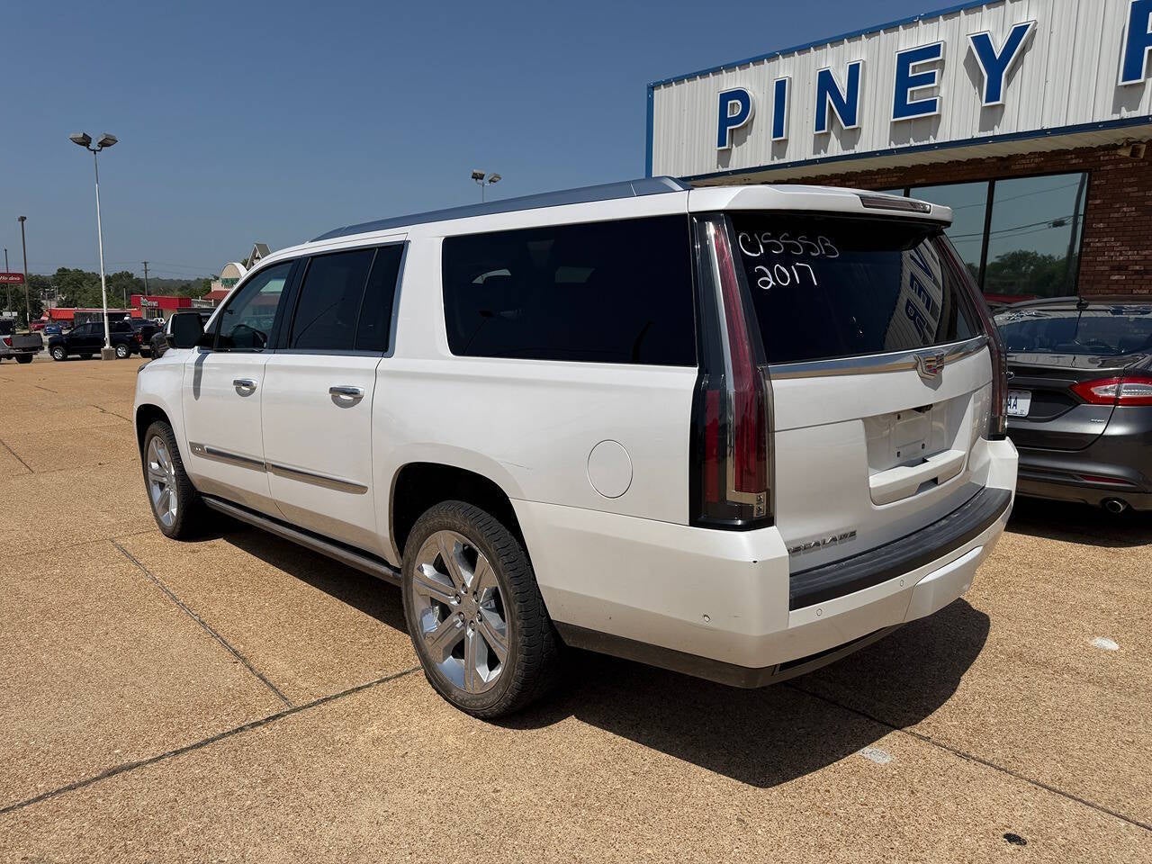 2017 Cadillac Escalade ESV Premium Luxury 4x4 4dr SUV