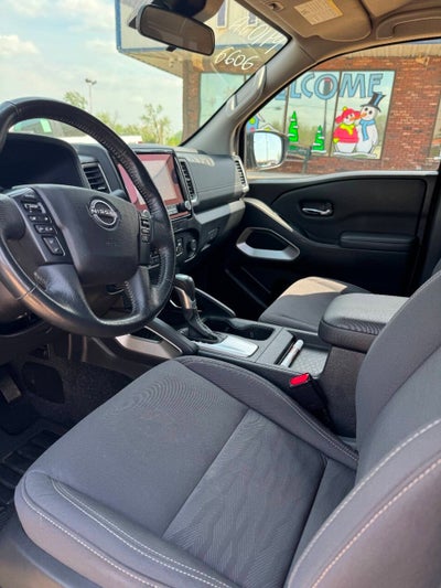 2022 Nissan Frontier SV 4x4 4dr Crew Cab 5 ft. SB