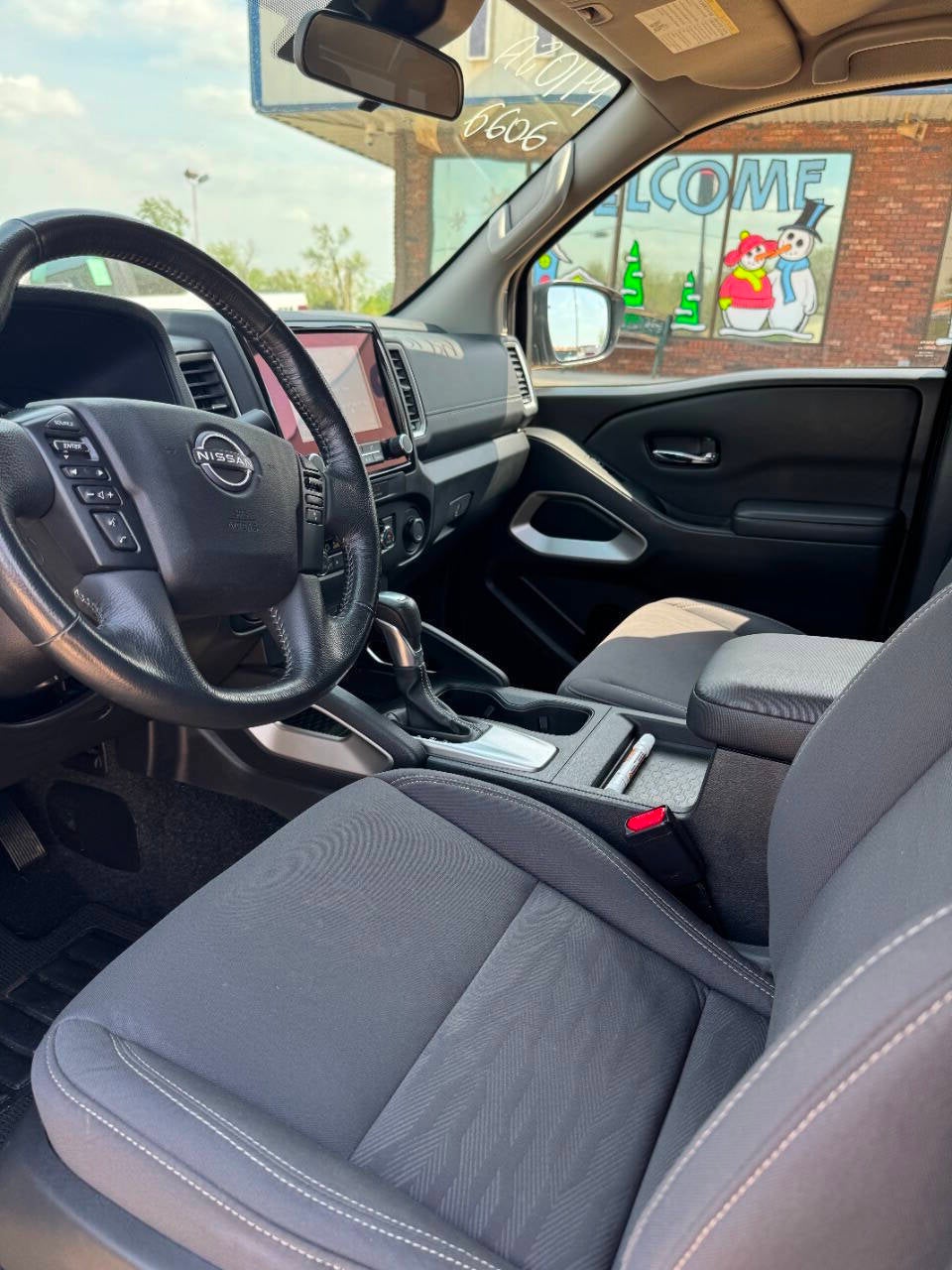 2022 Nissan Frontier SV 4x4 4dr Crew Cab 5 ft. SB