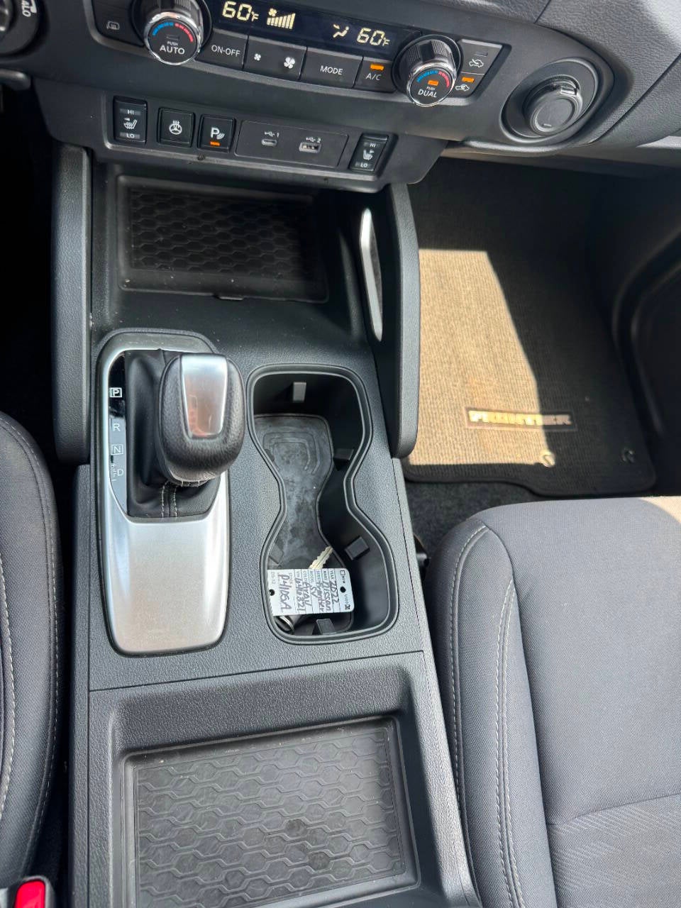 2022 Nissan Frontier SV 4x4 4dr Crew Cab 5 ft. SB