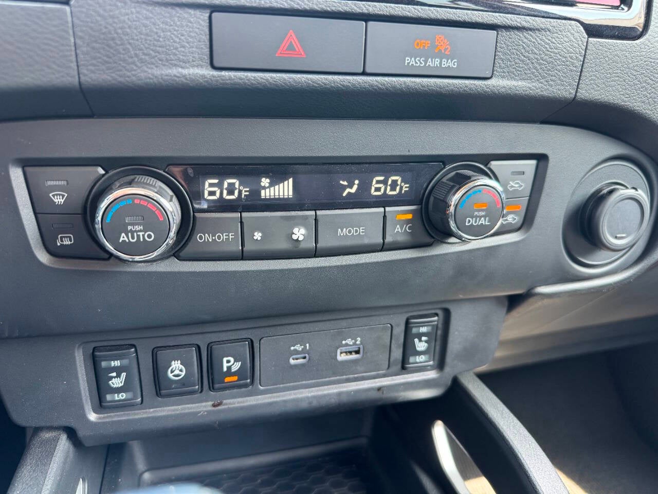 2022 Nissan Frontier SV 4x4 4dr Crew Cab 5 ft. SB